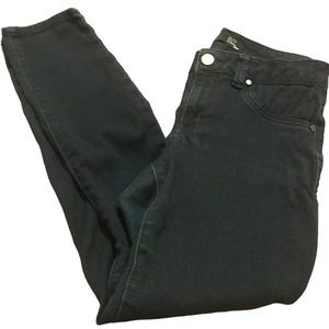 1822 Denim Dark Indigo Cropped Jeans Sz 6